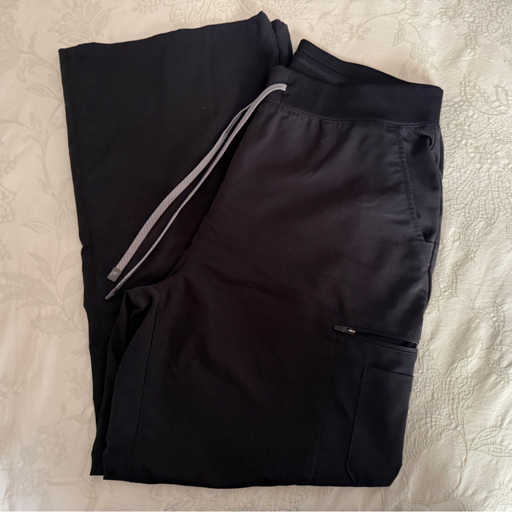 Fabletics High rise Wide Leg Scrub Pants